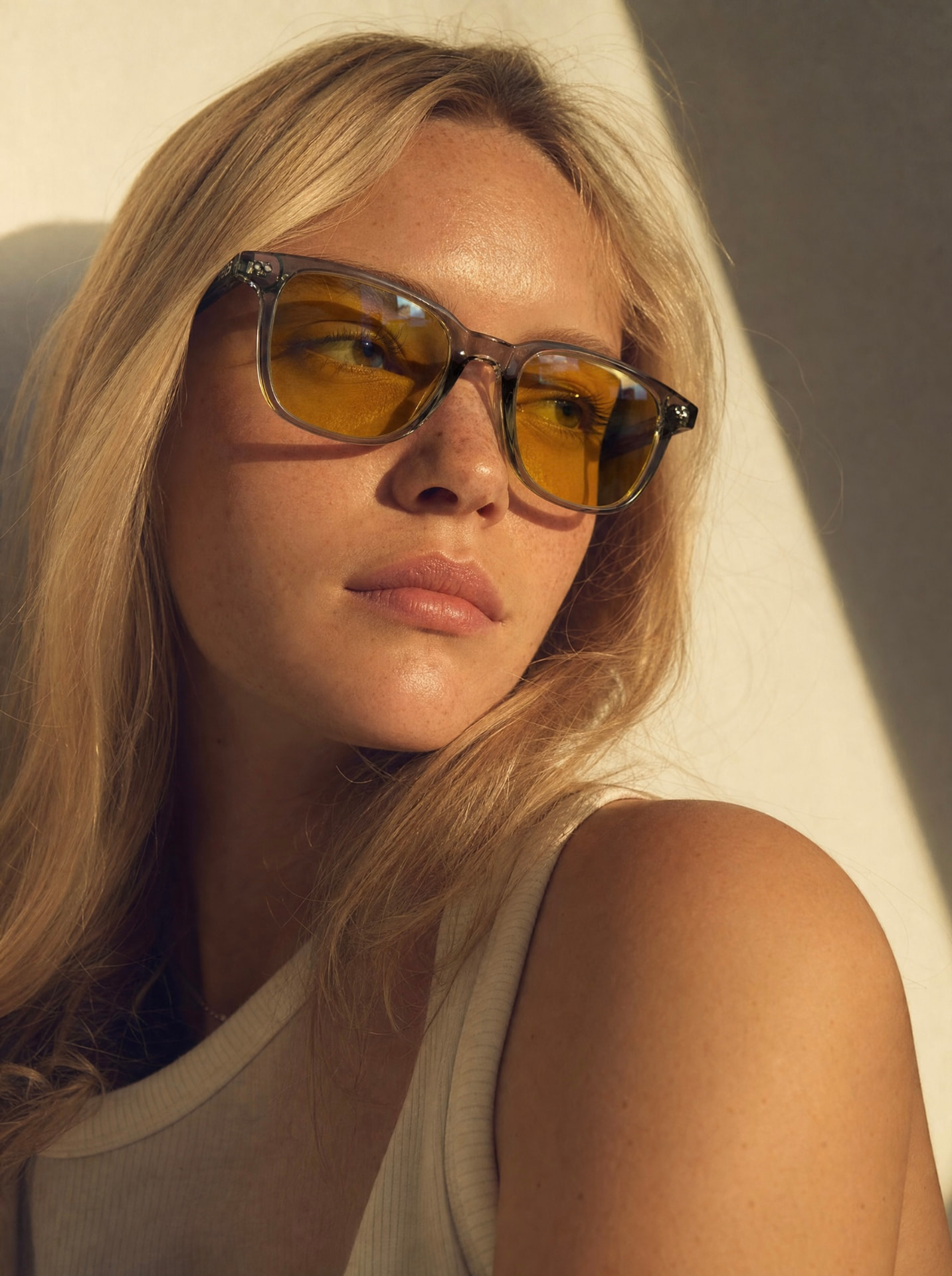 REM28 eyewear on model